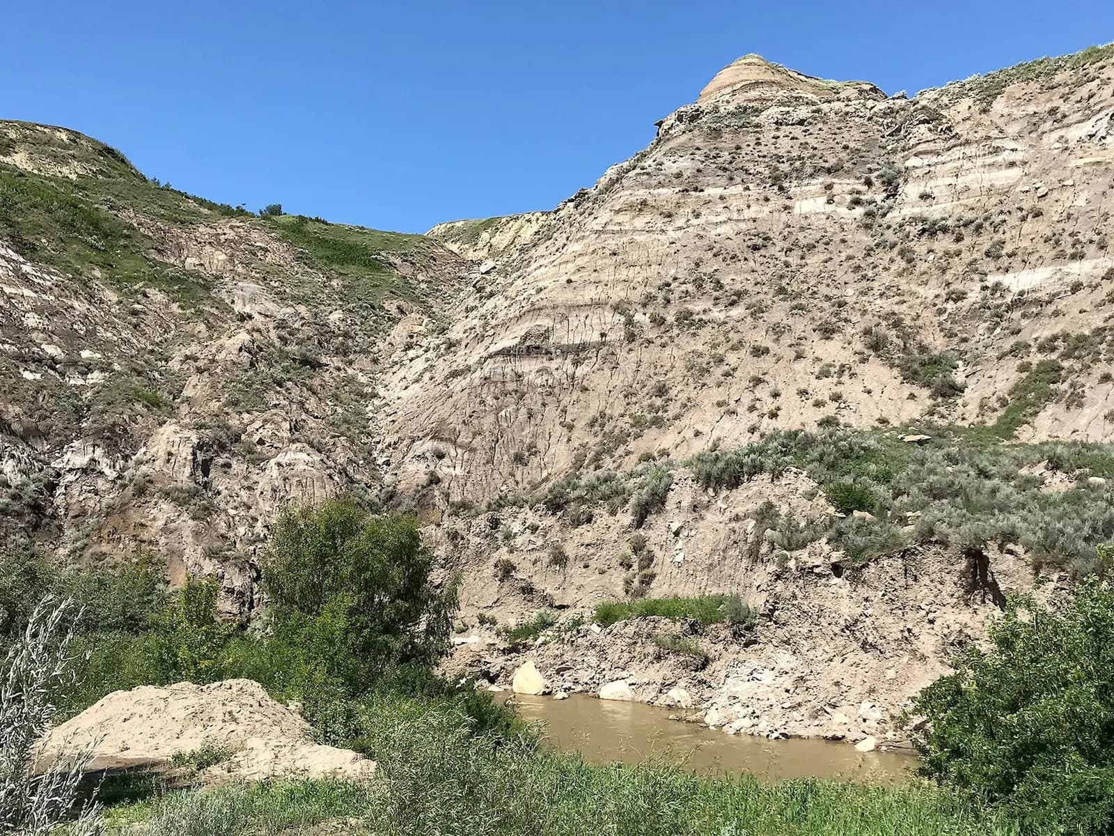 Badlands near Wayne, Rosebud River
